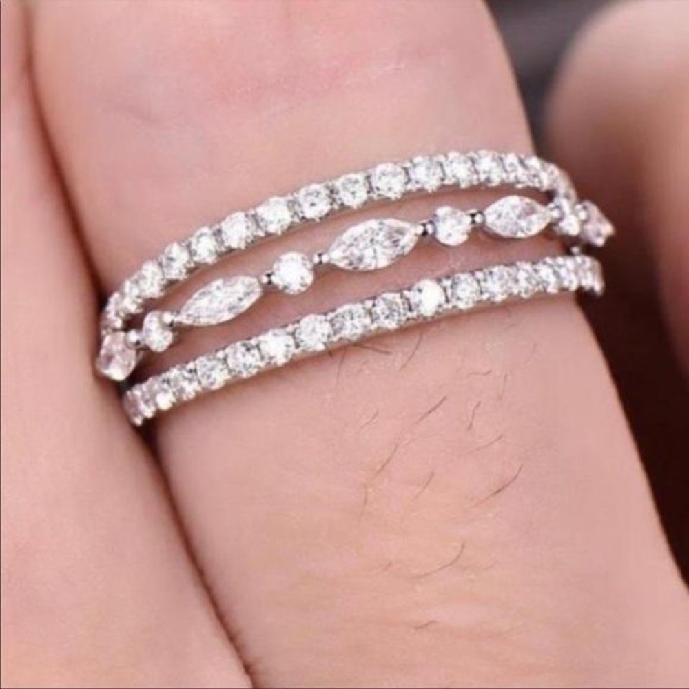 NEW 4.1 CT STERLING SILVER DIAMOND RING - Picture 4 of 4